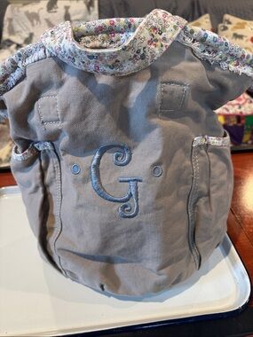 thirty-one Bag Canvas Tan with Floral Trim Pockets